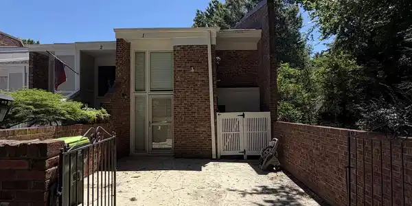 1 High Hill Road