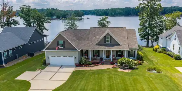465 Longview Drive