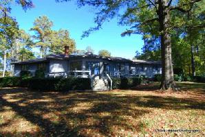 885 MEADOWLAKE ROAD