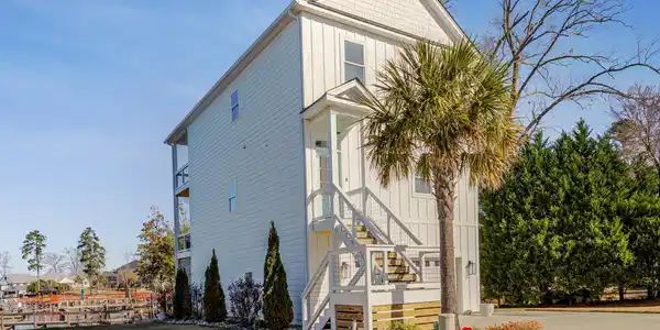 375 Cabana Way