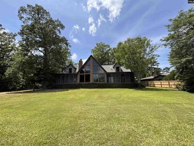 551 Superior Circle