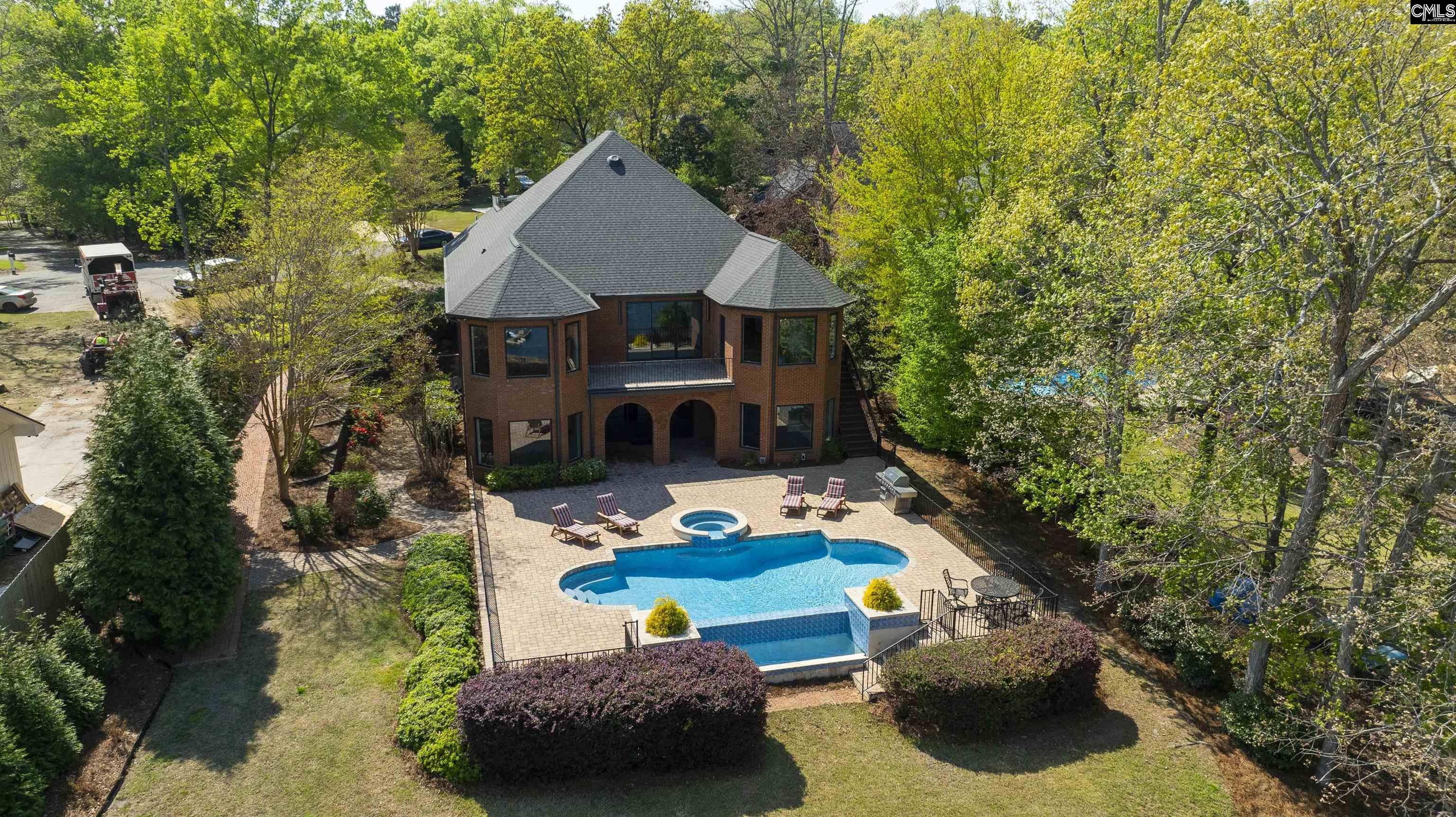 Image 1: Pleasure paradise