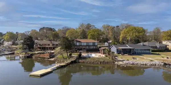 341 Porth Circle