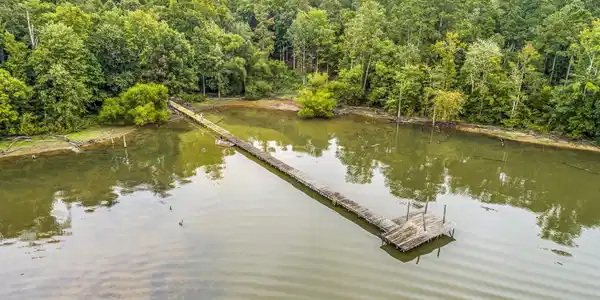 98 Twin Ponds Road