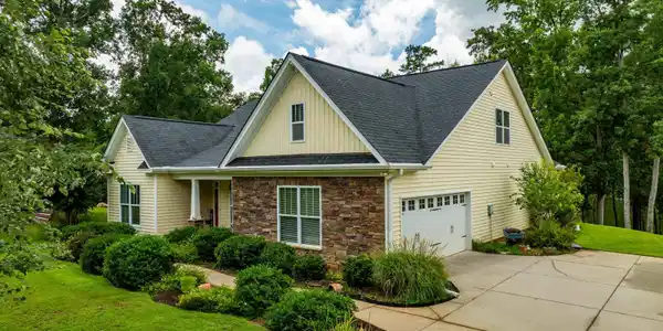 142 Majestic View Lane