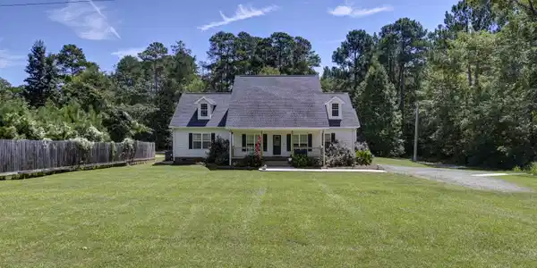 1005 Carolina Lane