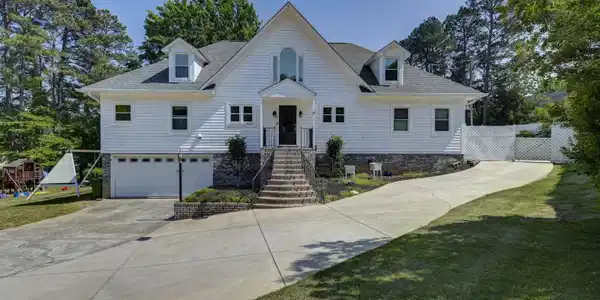 6 Green Shank Court