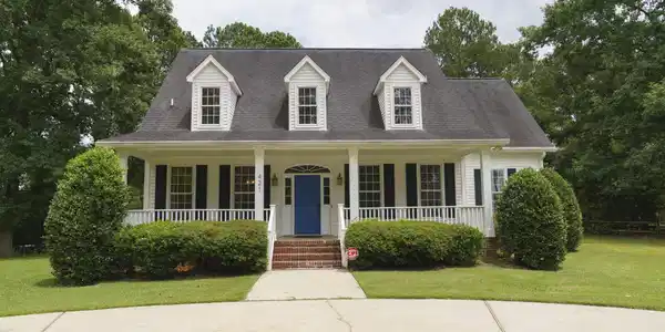 421 Dutchman Shores Circle