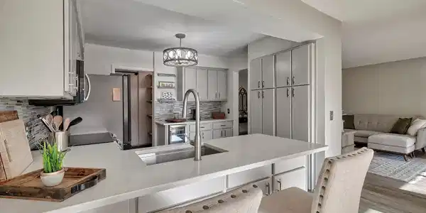 226 Shoreline Drive