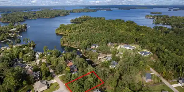 416 Lookover Pointe Drive