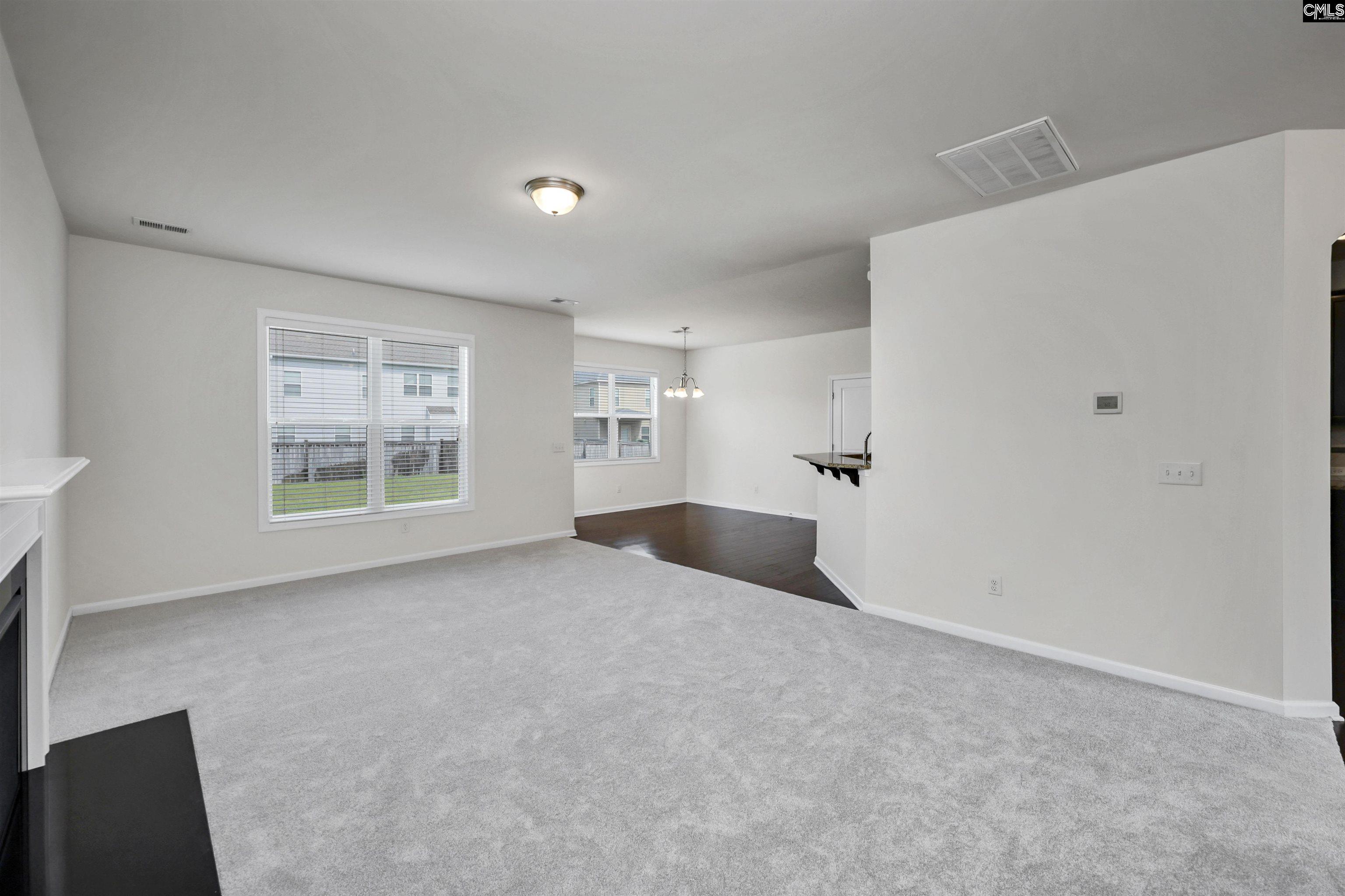 Image 3: Living Room
