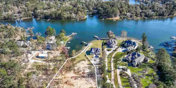 1109 Old Road