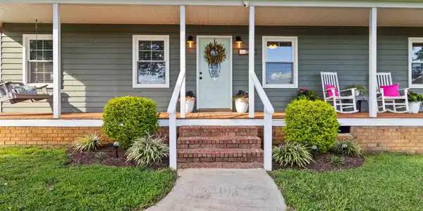 279 Lakewood Drive