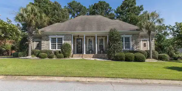 216 Pointe Overlook Drive