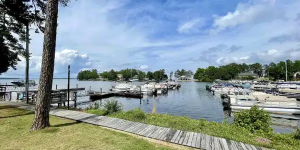 301 Harbor Heights Drive 1A