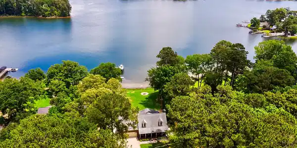 477 Lake Tide Drive