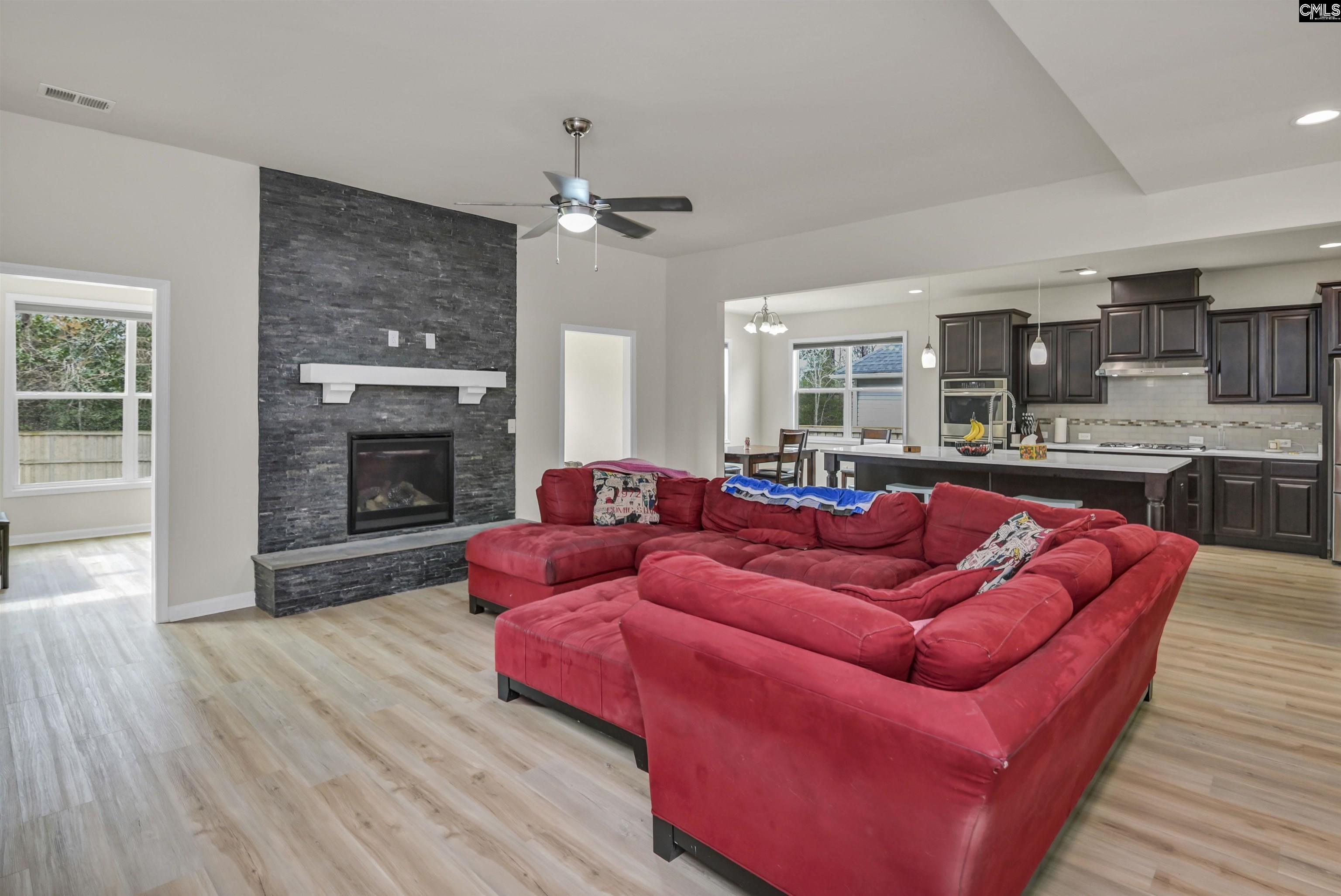 Image 2: FLOWING LAYOUT!