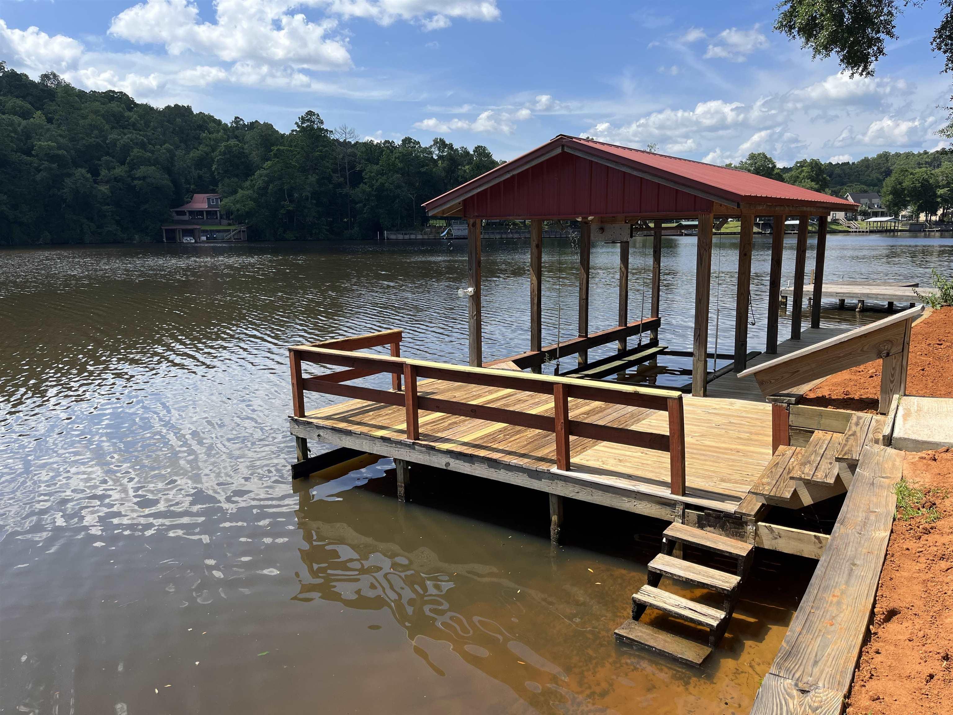 Image 1: Boathouse/Pier & Seawall
