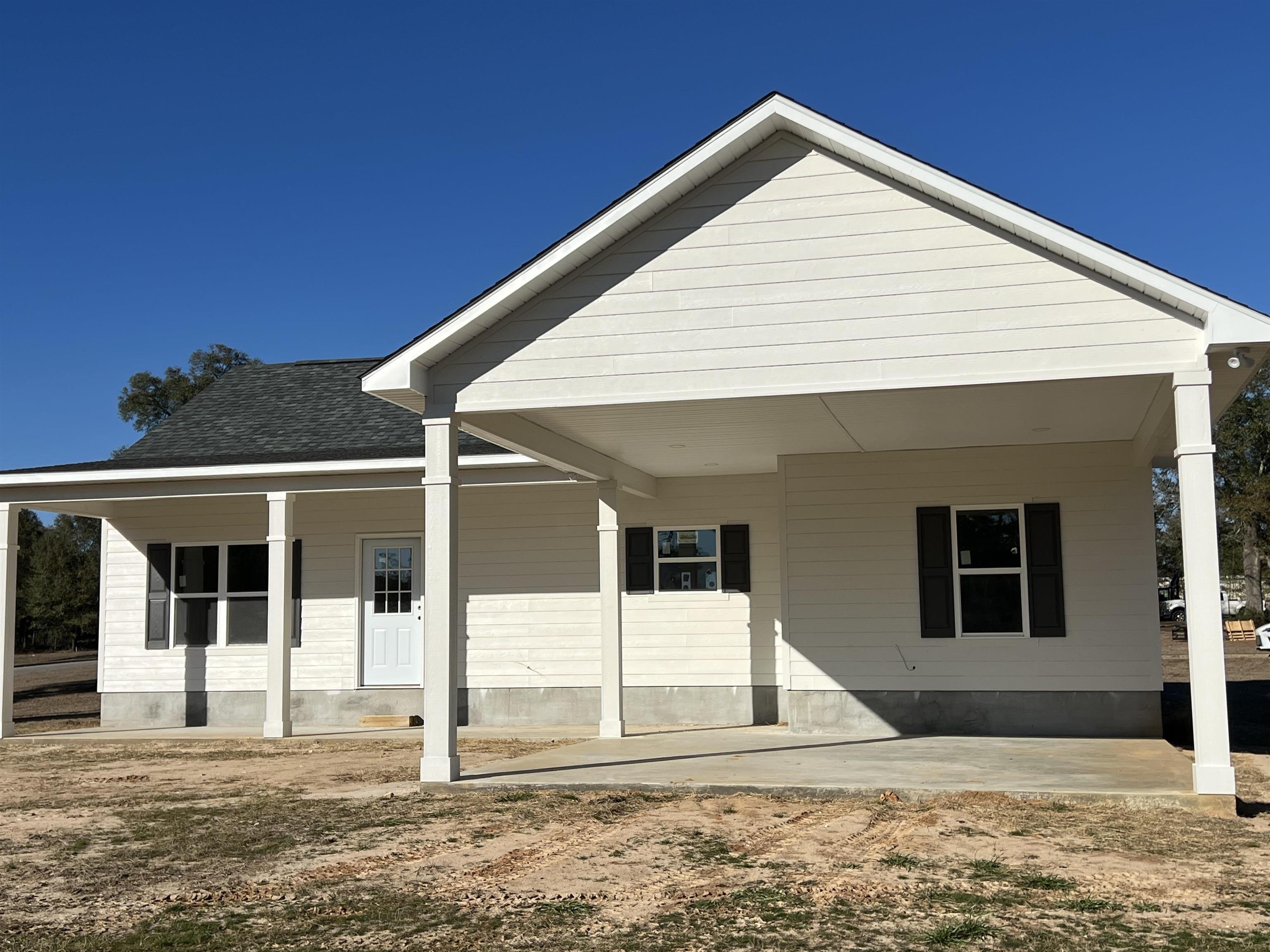 Image 3: Carport - Covered Porch