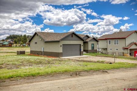 459 Saddle Circle