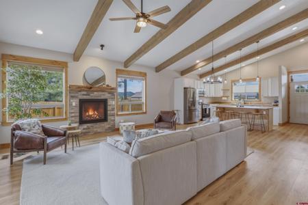 277 Grenadier Place