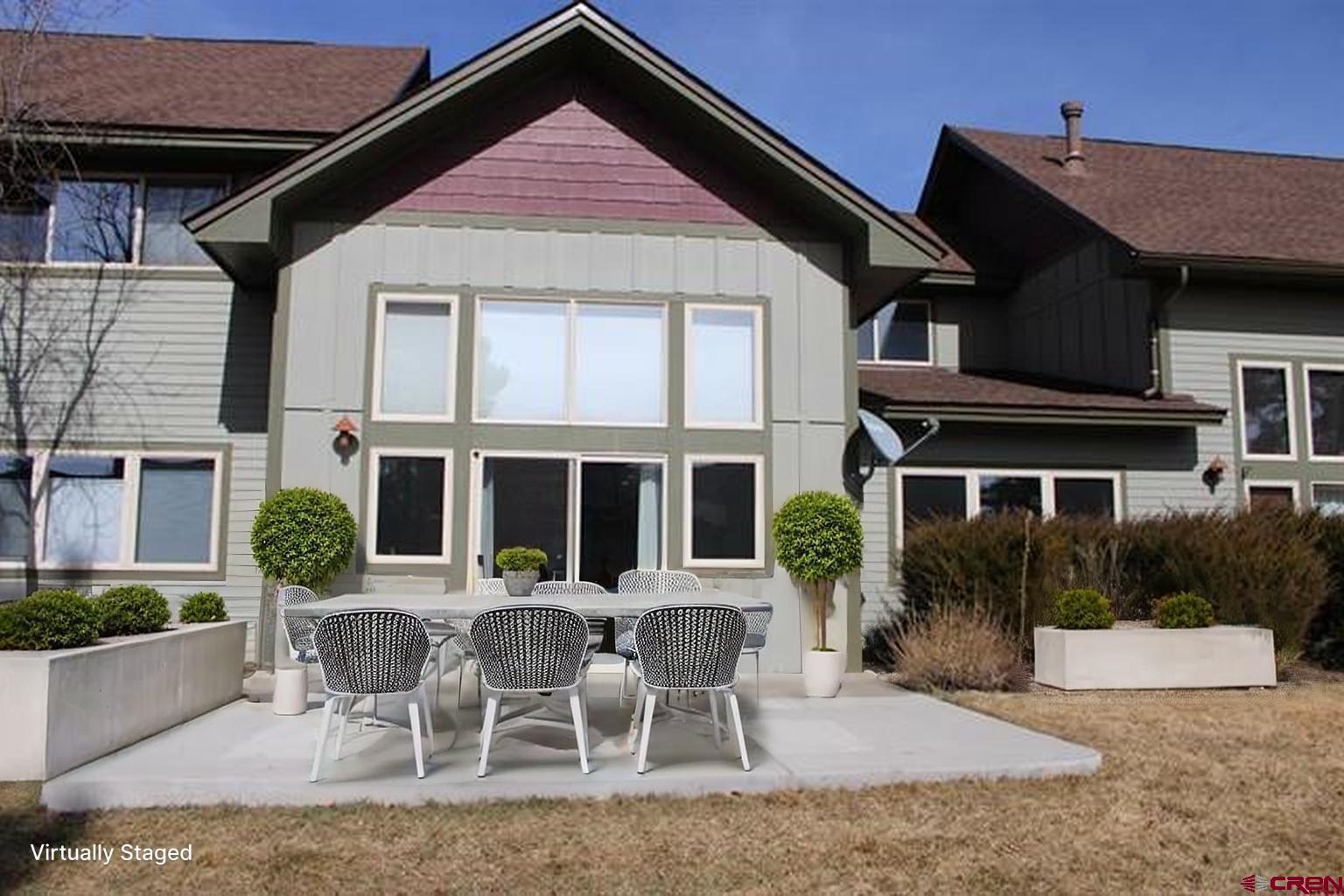 Image 3: oversized back deck