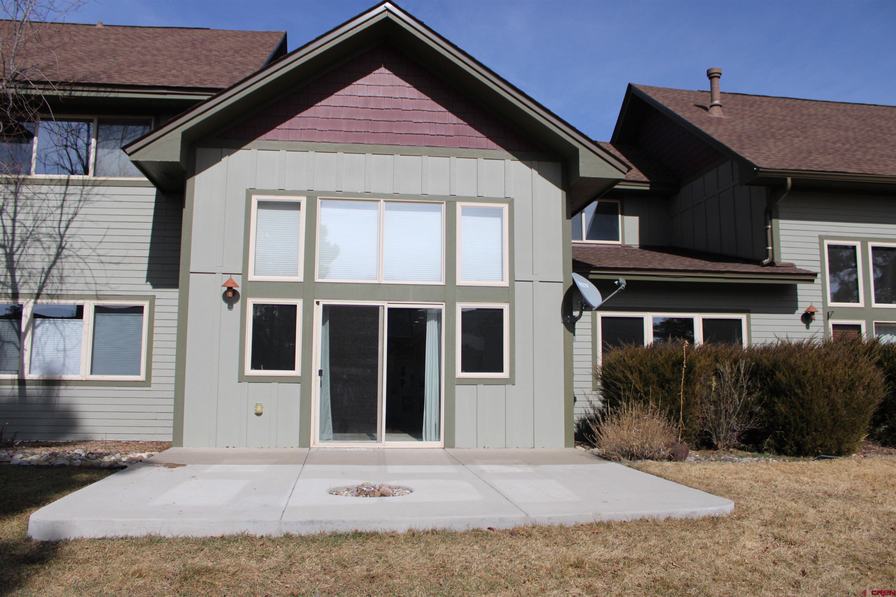 Image 4: oversized back deck