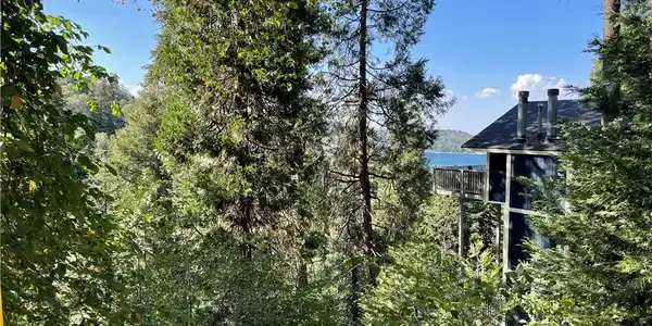 1303 Lot 1303 Sunderland Court