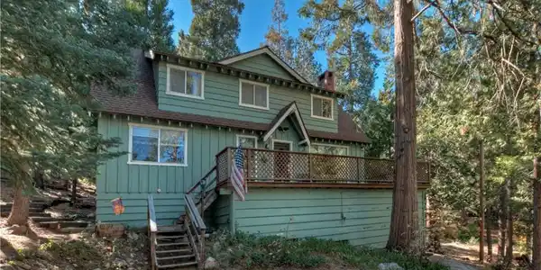 27348 Alpen Drive