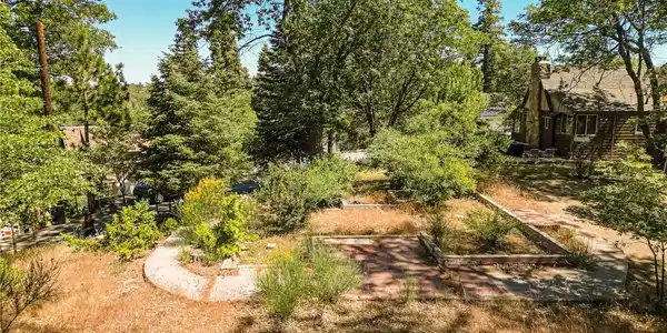 28787 Cedar Drive