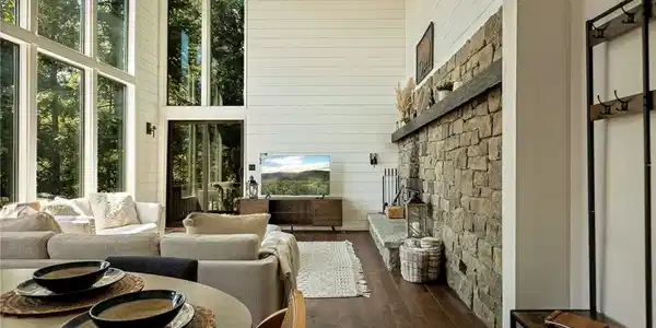 332 Grizzly Road