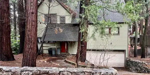 195 Cedar Circle