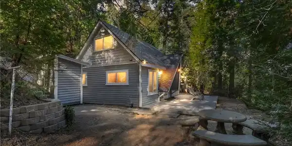 28999 Cedar Terrace
