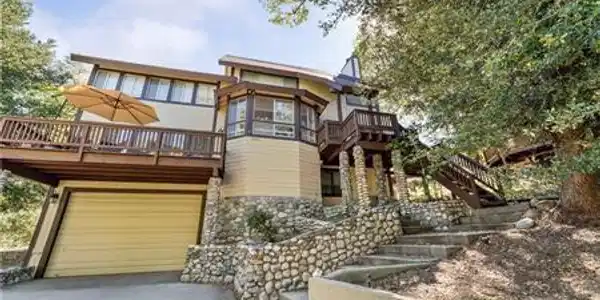 1027 Grass Valley Road