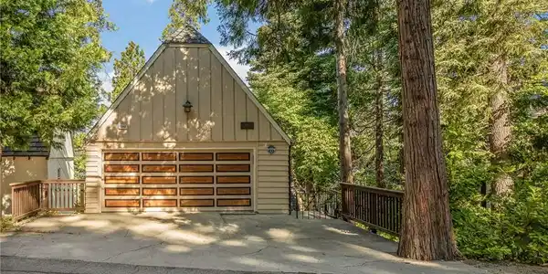 292 John Muir Road