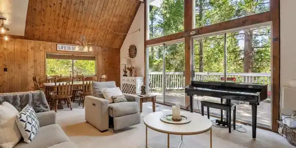 375 Grizzly Road