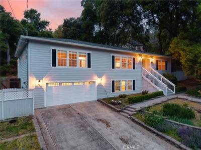 2717 Buckingham Drive