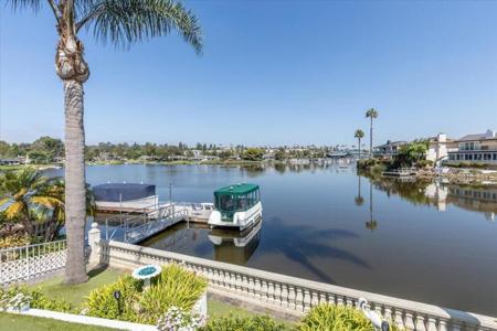 1462 La Loma Drive
