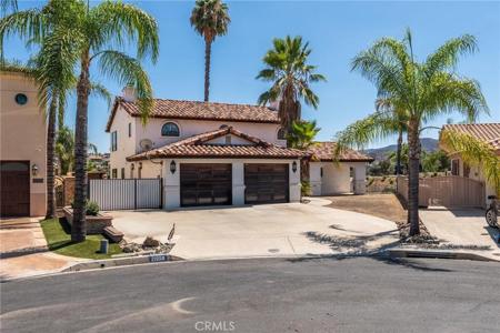 21998 Strawberry Lane