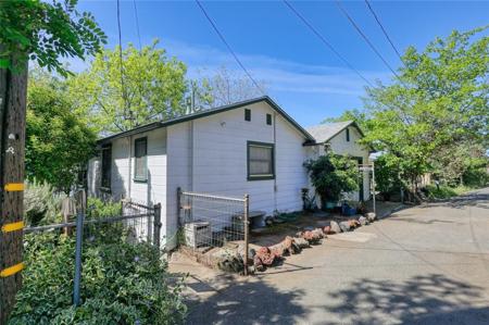10465 E Highway 20