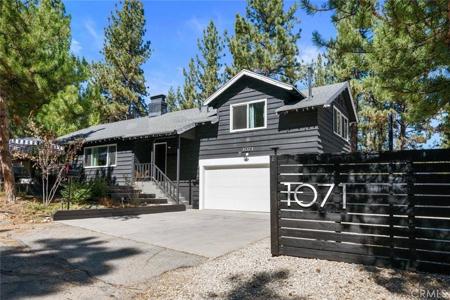 1071 Mountain