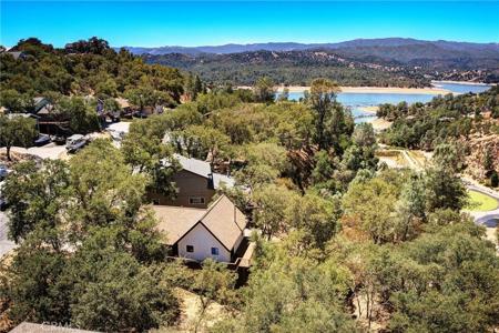 2513 Shoreline Road