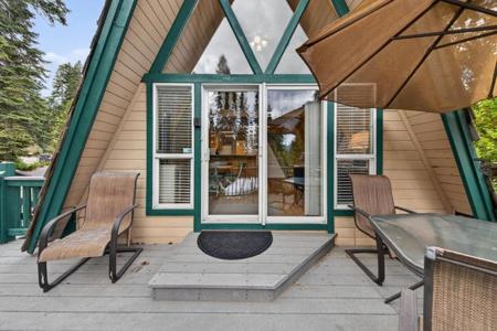 454 Peninsula Drive