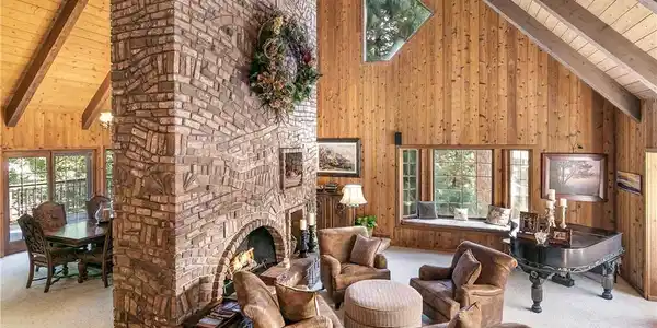27421 Cedarwood Drive