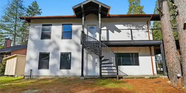 39490 Crane Valley Court