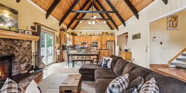 200 Birchwood