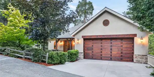 27360 Elmwood