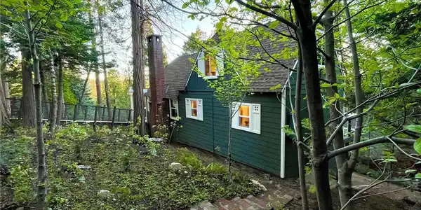269 Hillside Road