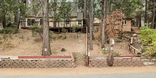 27961 Rainbow Dr.