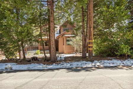 275 Heliotrope Drive